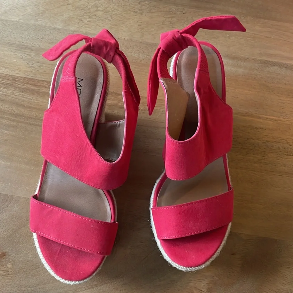 Moda Spana Red Woven Wedge Sandals Size 5.5